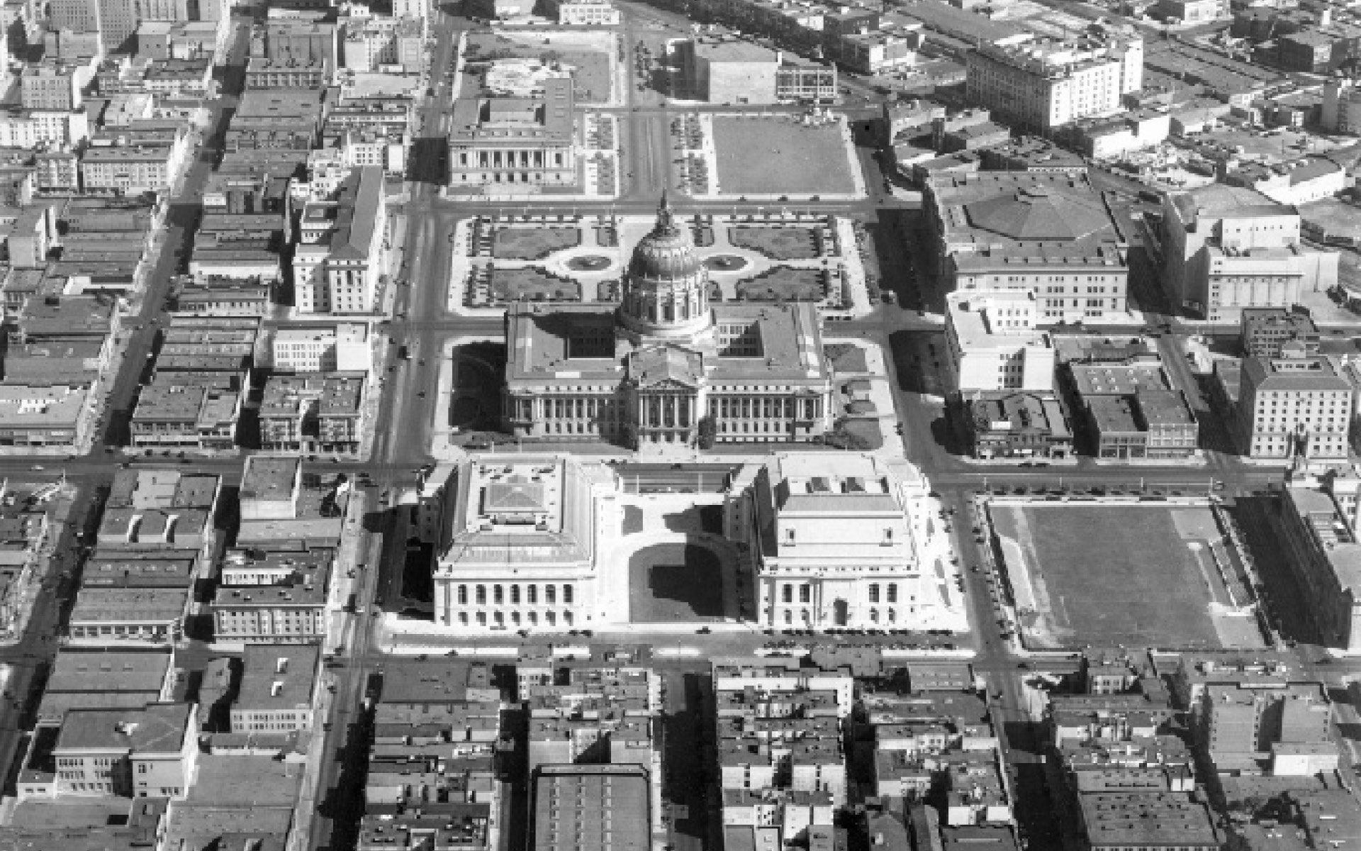 Aerial view of Civic Center, SF.